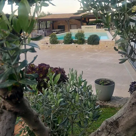 בית נופש Blu Etna