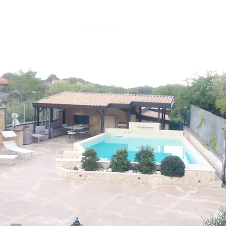 Blu Etna זפראנה אטניאה